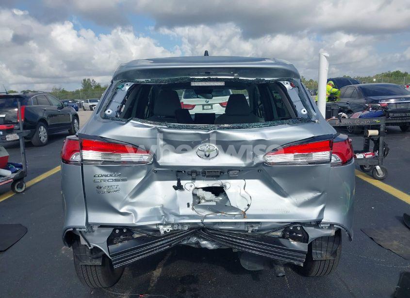 Photo 6 of 2024 Toyota Corolla CROSS L (VIN 7MUAAAAG2RV116884)