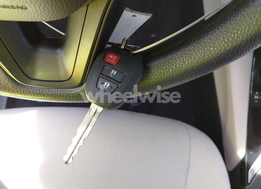 Photo 11 of 2024 Toyota Corolla CROSS L (VIN 7MUAAAAG3RV094281)