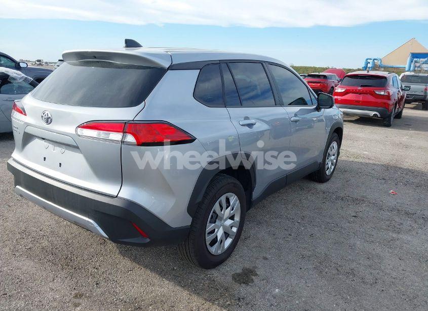 Photo 4 of 2024 Toyota Corolla CROSS L (VIN 7MUAAAAG3RV094281)