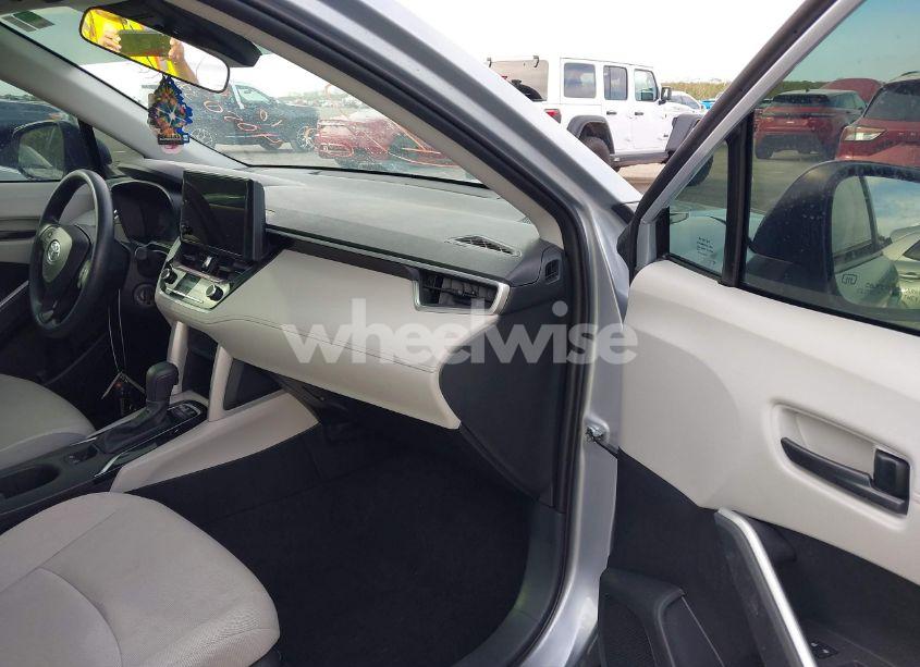 Photo 5 of 2024 Toyota Corolla CROSS L (VIN 7MUAAAAG3RV094281)