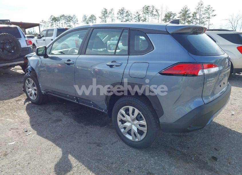 Photo 3 of 2024 Toyota Corolla CROSS L (VIN 7MUAAAAG3RV117218)