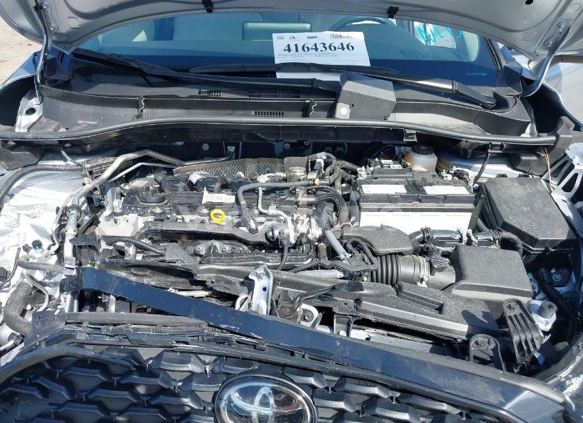 Photo 10 of 2024 Toyota Corolla CROSS L (VIN 7MUAAAAG4RV082432)