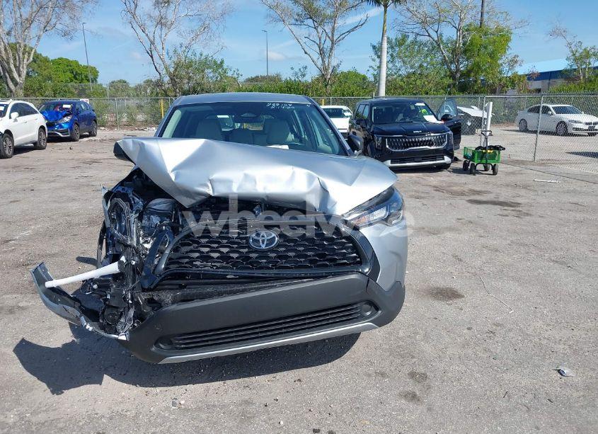 Photo 11 of 2024 Toyota Corolla CROSS L (VIN 7MUAAAAG4RV082432)