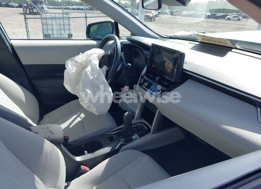 Photo 5 of 2024 Toyota Corolla CROSS L (VIN 7MUAAAAG4RV082432)