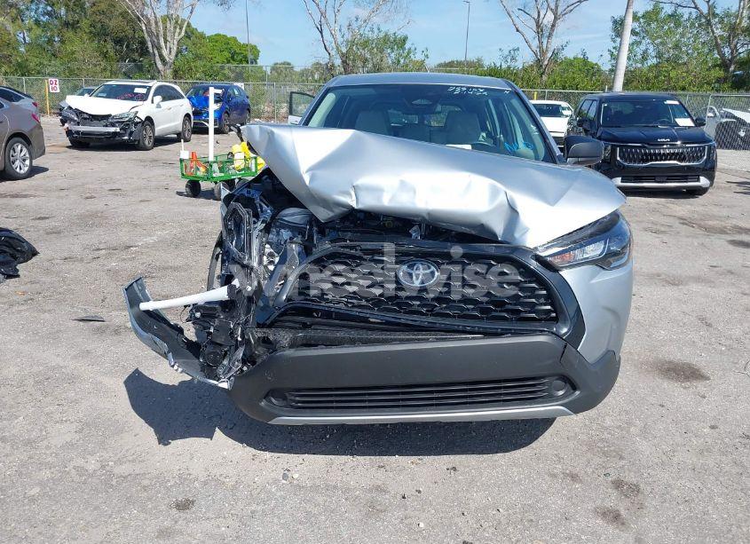 Photo 6 of 2024 Toyota Corolla CROSS L (VIN 7MUAAAAG4RV082432)