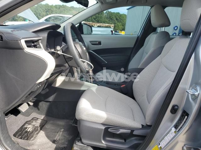 Photo 13 of 2025 TOYOTA COROLLA CROSS L (VIN 7MUAAAAG4SV136463)