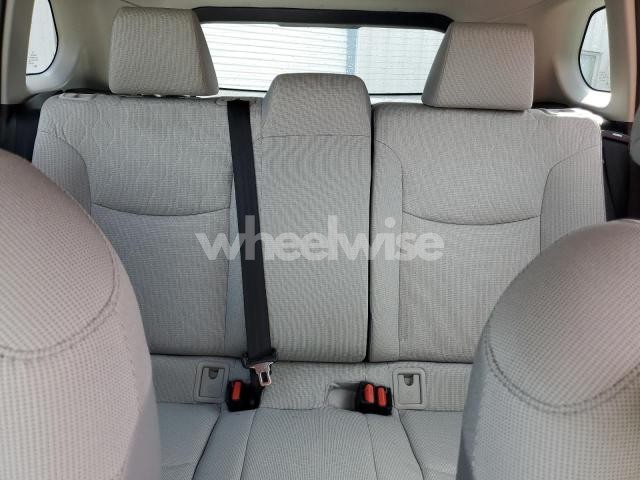 Photo 5 of 2025 TOYOTA COROLLA CROSS L (VIN 7MUAAAAG4SV136463)