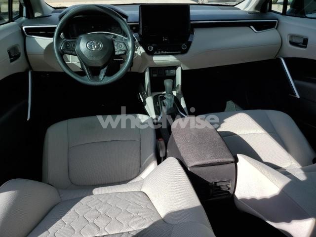 Photo 9 of 2025 TOYOTA COROLLA CROSS L (VIN 7MUAAAAG4SV136463)