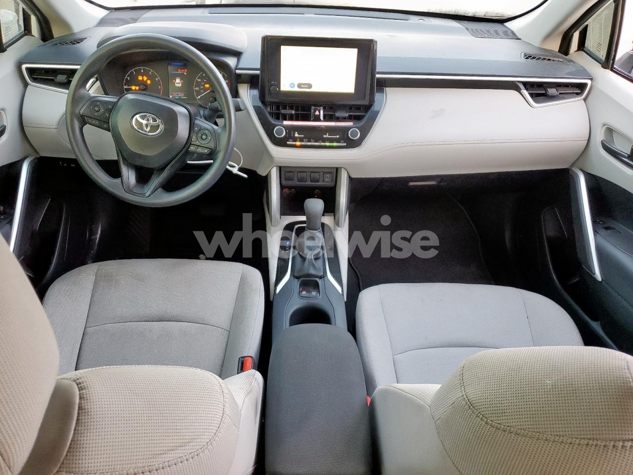 Photo 8 of 2025 TOYOTA COROLLA CROSS L (VIN 7MUAAAAG4SV146331)