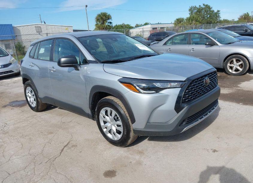 2022 Toyota Corolla CROSS L (VIN 7MUAAAAG5NV035601) main photo