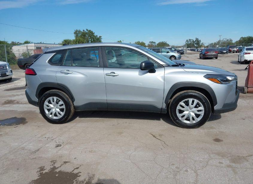 Photo 13 of 2022 Toyota Corolla CROSS L (VIN 7MUAAAAG5NV035601)