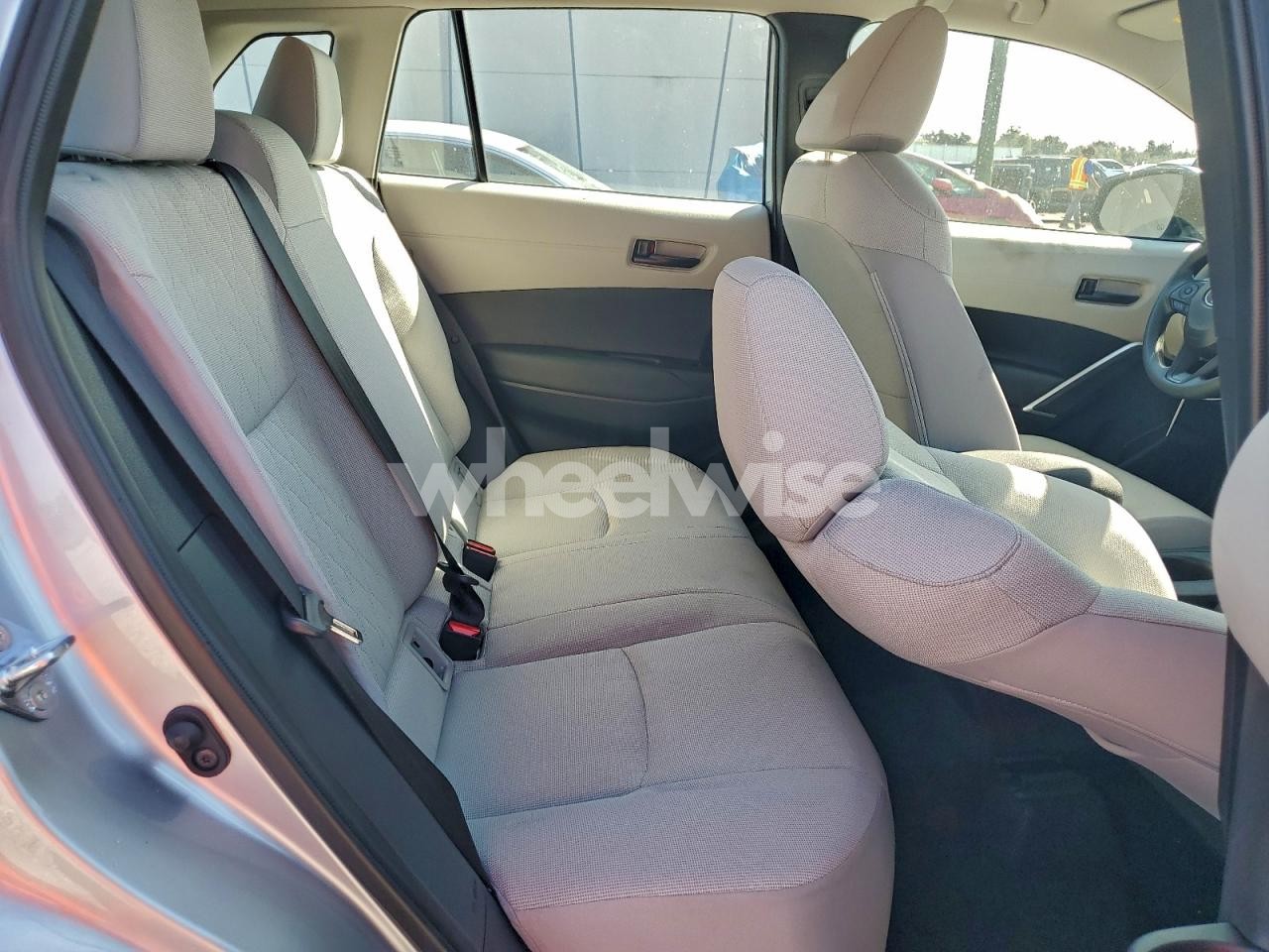 Photo 11 of 2025 TOYOTA COROLLA CROSS L (VIN 7MUAAAAG5SV135967)