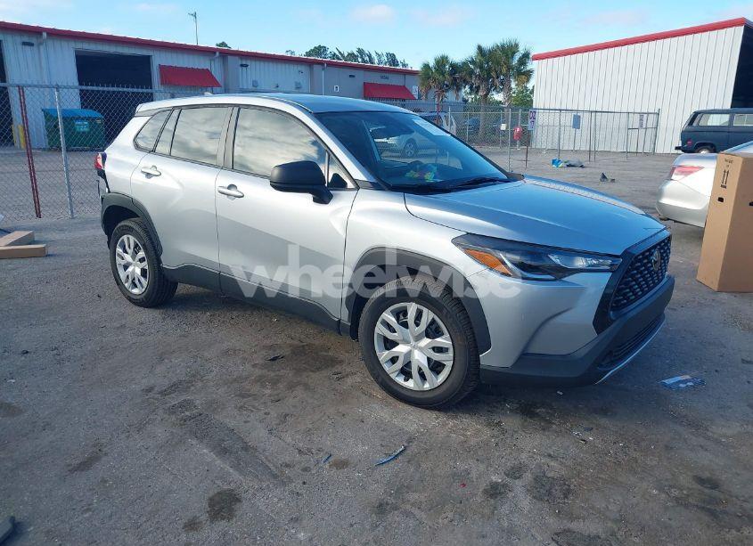 2022 Toyota Corolla CROSS L (VIN 7MUAAAAG6NV010688) main photo