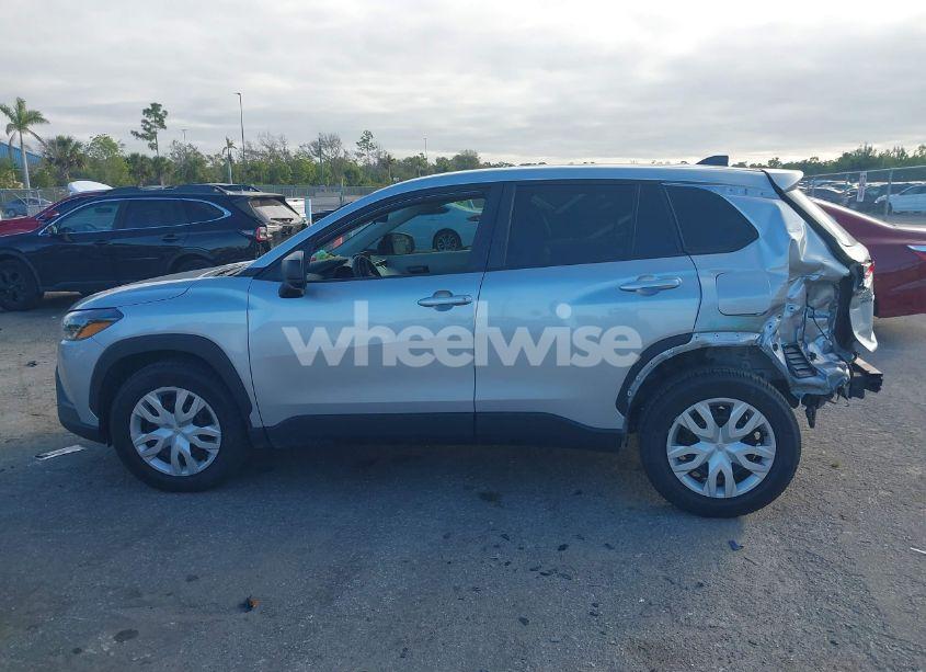 Photo 15 of 2022 Toyota Corolla CROSS L (VIN 7MUAAAAG6NV010688)