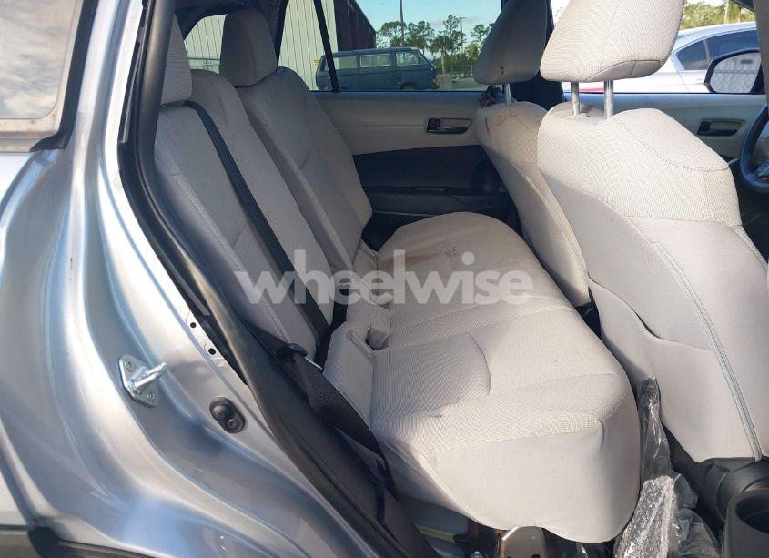 Photo 8 of 2022 Toyota Corolla CROSS L (VIN 7MUAAAAG6NV010688)