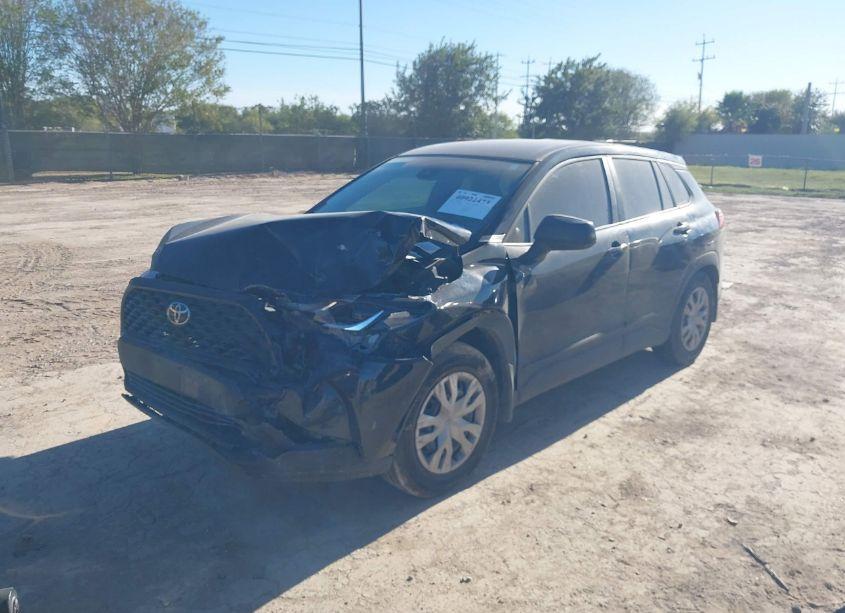 Photo 2 of 2022 Toyota Corolla CROSS L (VIN 7MUAAAAG6NV029953)