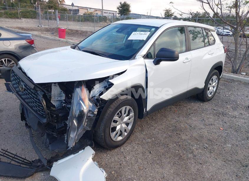 Photo 2 of 2022 Toyota Corolla CROSS L (VIN 7MUAAAAG6NV031525)