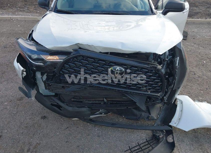 Photo 6 of 2022 Toyota Corolla CROSS L (VIN 7MUAAAAG6NV031525)