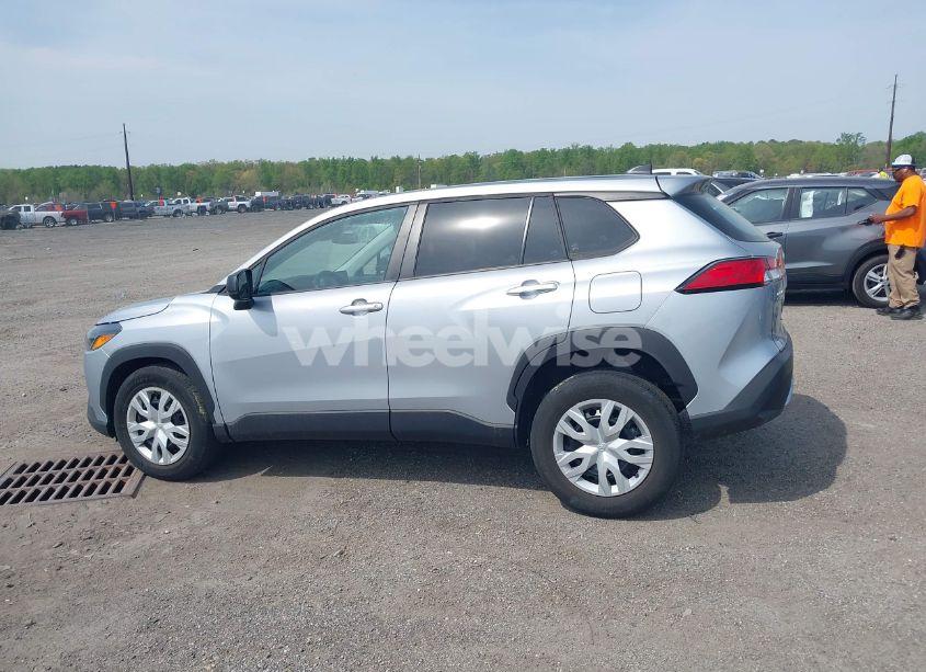 Photo 14 of 2022 Toyota Corolla CROSS L (VIN 7MUAAAAG7NV009940)