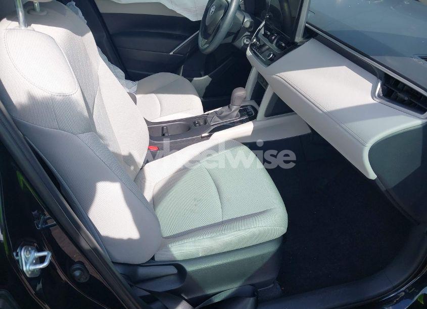 Photo 5 of 2024 Toyota Corolla CROSS L (VIN 7MUAAAAG7RV101166)