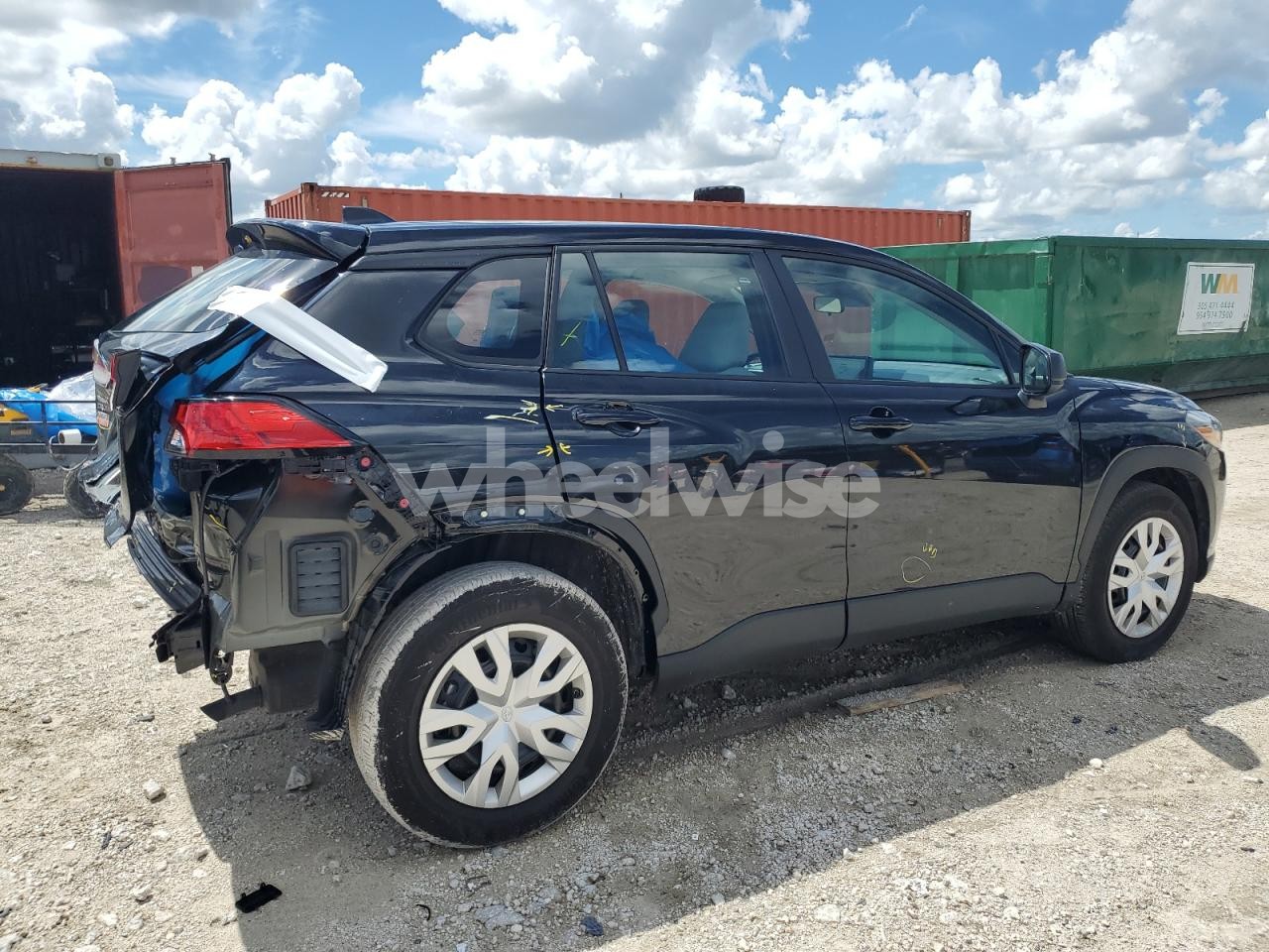 Photo 3 of 2025 TOYOTA COROLLA CROSS L (VIN 7MUAAAAG7SV120371)