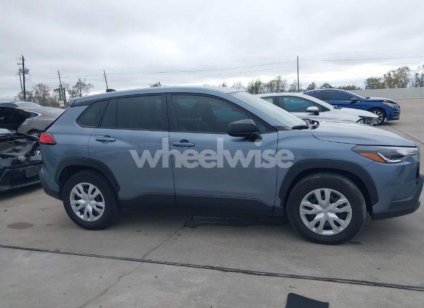 Photo 13 of 2022 Toyota Corolla CROSS L (VIN 7MUAAAAG8NV022079)