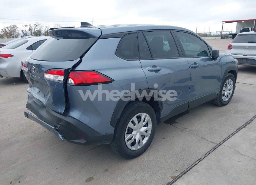 Photo 4 of 2022 Toyota Corolla CROSS L (VIN 7MUAAAAG8NV022079)