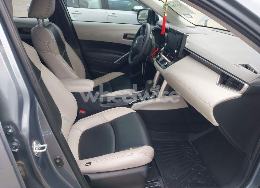 Photo 5 of 2022 Toyota Corolla CROSS L (VIN 7MUAAAAG8NV022079)