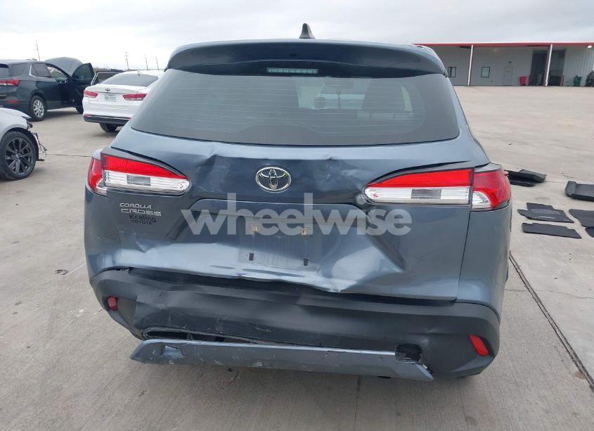 Photo 6 of 2022 Toyota Corolla CROSS L (VIN 7MUAAAAG8NV022079)