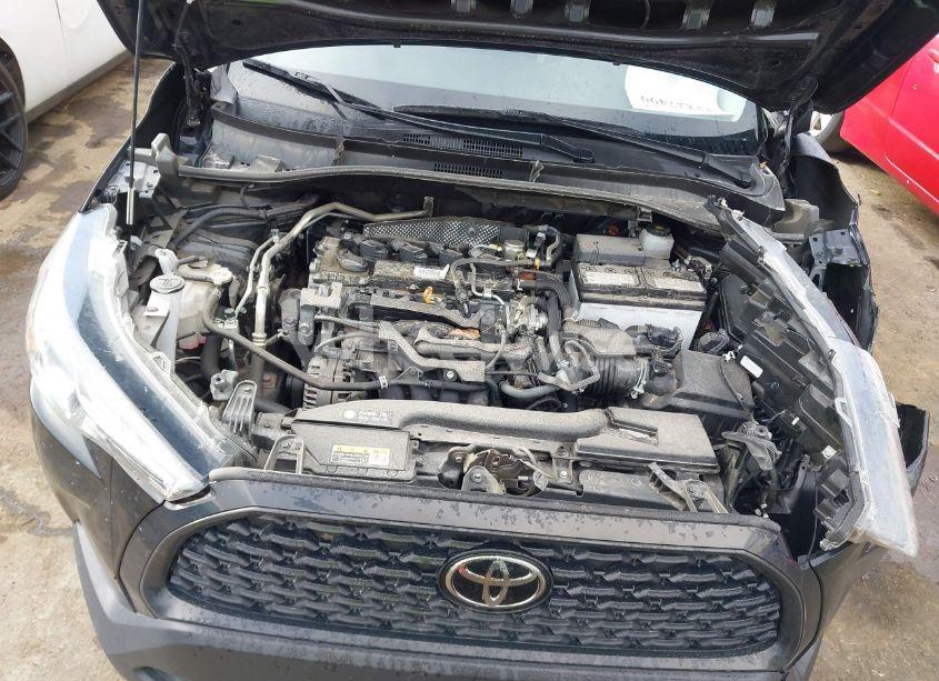 Photo 10 of 2022 Toyota Corolla CROSS L (VIN 7MUAAAAG8NV026388)