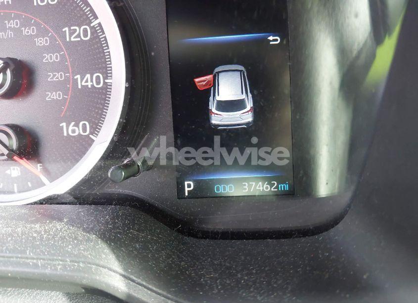 Photo 15 of 2022 Toyota Corolla CROSS L (VIN 7MUAAAAG8NV026388)