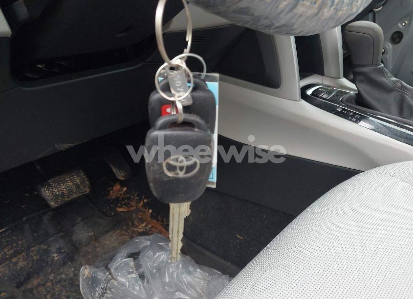 Photo 11 of 2024 Toyota Corolla CROSS L (VIN 7MUAAAAG8RV086659)