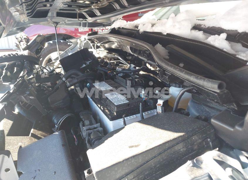 Photo 10 of 2024 Toyota Corolla CROSS L (VIN 7MUAAAAG8RV111107)