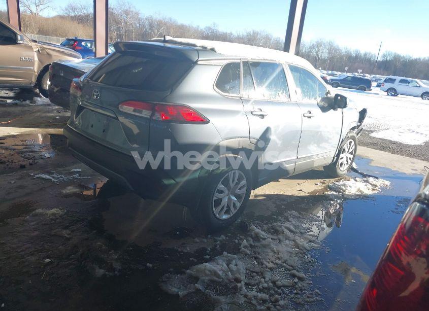 Photo 4 of 2024 Toyota Corolla CROSS L (VIN 7MUAAAAG8RV111107)