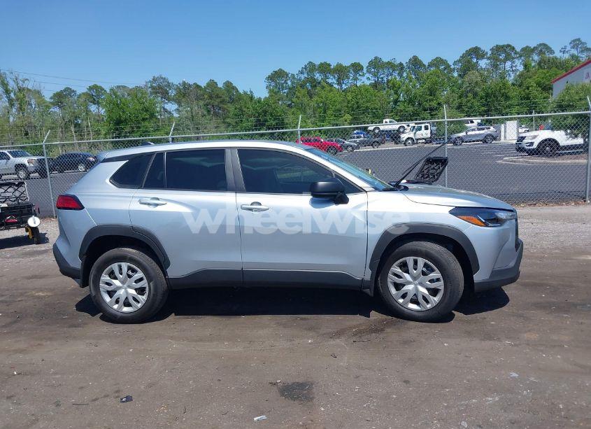 Photo 12 of 2025 Toyota Corolla CROSS L (VIN 7MUAAAAG8SV129922)