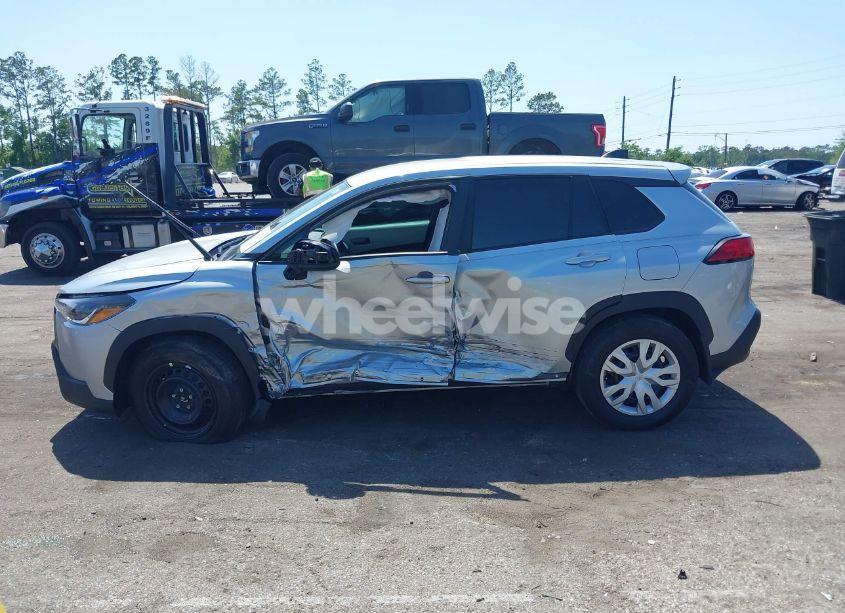 Photo 13 of 2025 Toyota Corolla CROSS L (VIN 7MUAAAAG8SV129922)