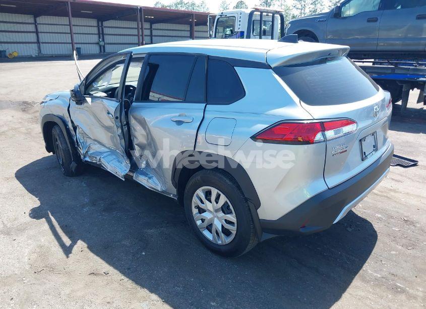 Photo 3 of 2025 Toyota Corolla CROSS L (VIN 7MUAAAAG8SV129922)