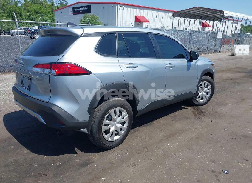 Photo 4 of 2025 Toyota Corolla CROSS L (VIN 7MUAAAAG8SV129922)