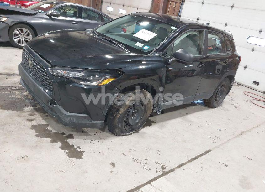 Photo 2 of 2023 Toyota Corolla CROSS L (VIN 7MUAAAAG9PV057751)