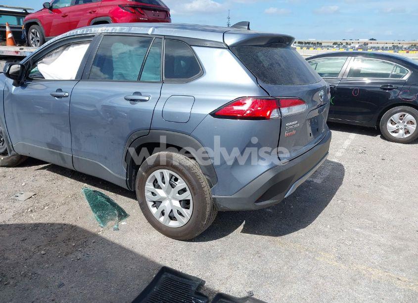 Photo 3 of 2024 Toyota Corolla CROSS L (VIN 7MUAAAAG9RV096682)