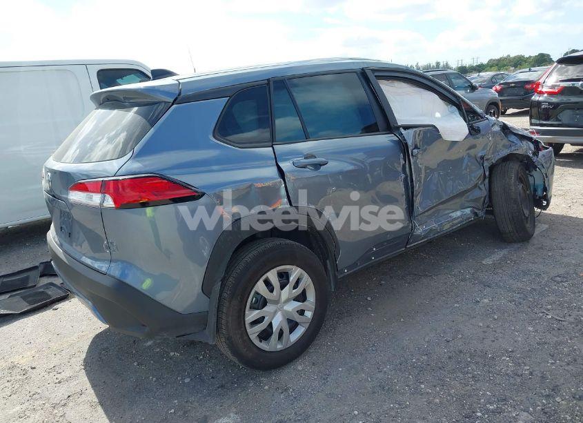 Photo 4 of 2024 Toyota Corolla CROSS L (VIN 7MUAAAAG9RV096682)