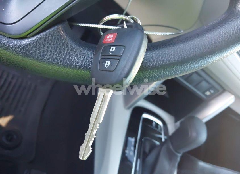 Photo 11 of 2022 Toyota Corolla CROSS L (VIN 7MUAAAAGXNV027798)