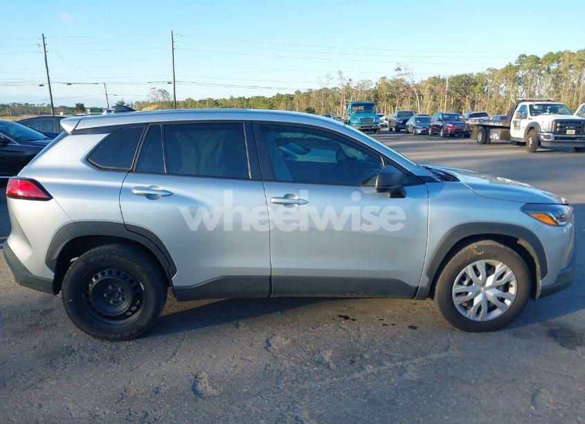 Photo 13 of 2022 Toyota Corolla CROSS L (VIN 7MUAAAAGXNV027798)