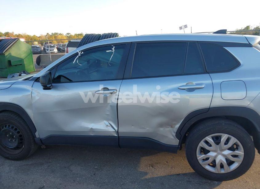 Photo 14 of 2022 Toyota Corolla CROSS L (VIN 7MUAAAAGXNV027798)