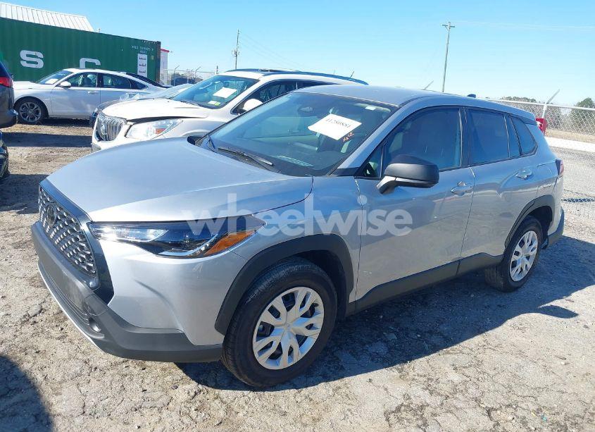 Photo 2 of 2024 Toyota Corolla CROSS L (VIN 7MUAAAAGXRV088266)