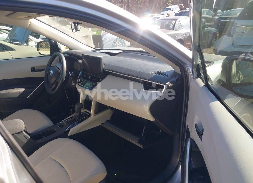 Photo 5 of 2024 Toyota Corolla CROSS L (VIN 7MUAAAAGXRV088266)