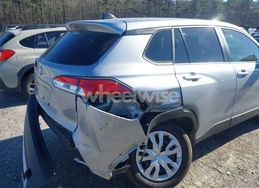 Photo 6 of 2024 Toyota Corolla CROSS L (VIN 7MUAAAAGXRV088266)
