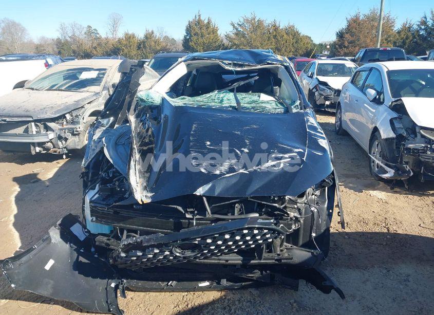 Photo 13 of 2024 Toyota Corolla CROSS L (VIN 7MUAAAAGXRV096089)