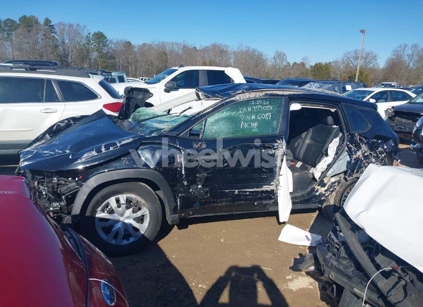 Photo 15 of 2024 Toyota Corolla CROSS L (VIN 7MUAAAAGXRV096089)