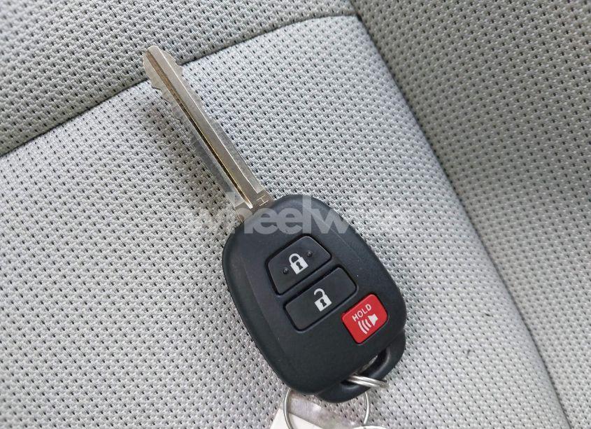 Photo 11 of 2024 Toyota Corolla CROSS L (VIN 7MUAAAAGXRV101467)